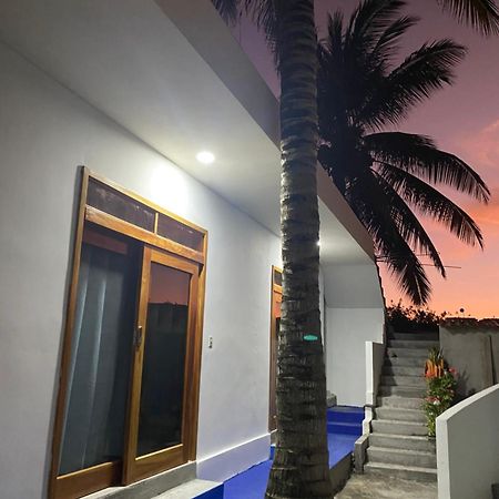 Penguin House Hotel Puerto Villamil Exterior foto