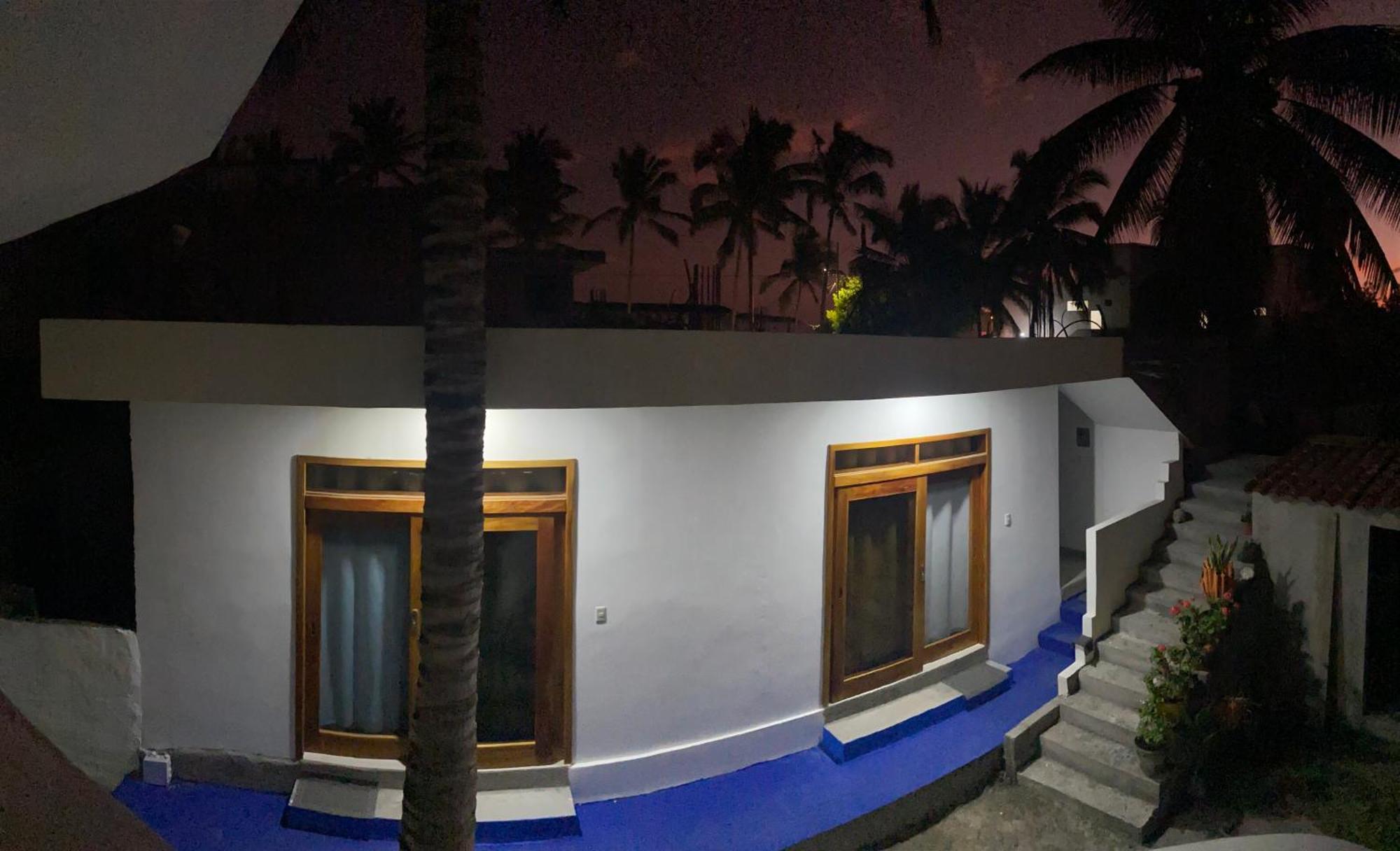 Penguin House Hotel Puerto Villamil Exterior foto